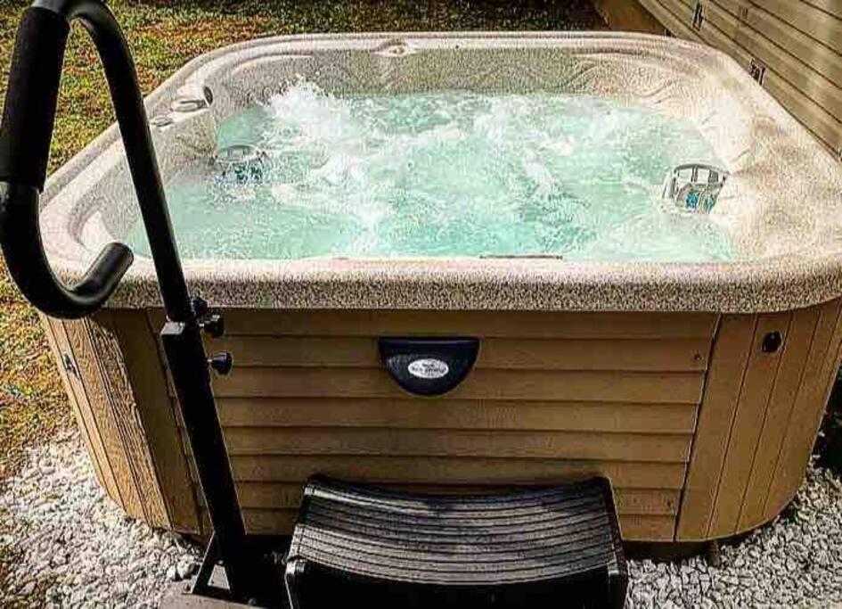 Vila {Hot Tub In Ranch} Mins To Airport/Uofr/Strng/Dwtn Rochester Exteriér fotografie