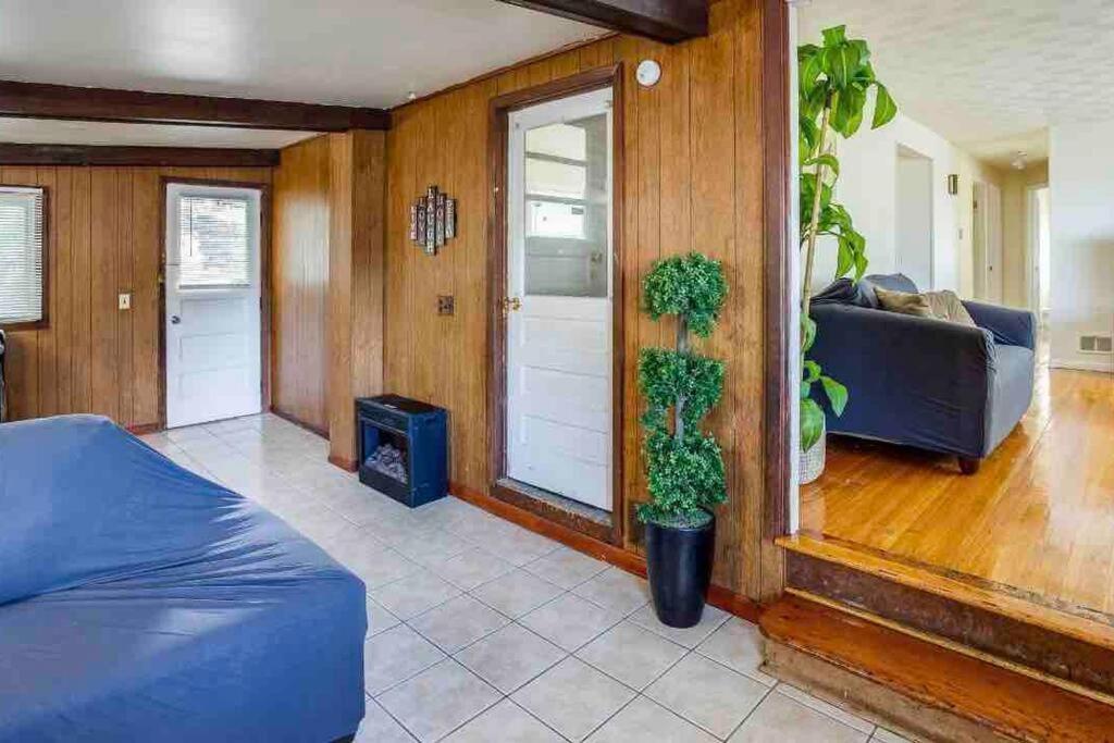 Vila {Hot Tub In Ranch} Mins To Airport/Uofr/Strng/Dwtn Rochester Exteriér fotografie